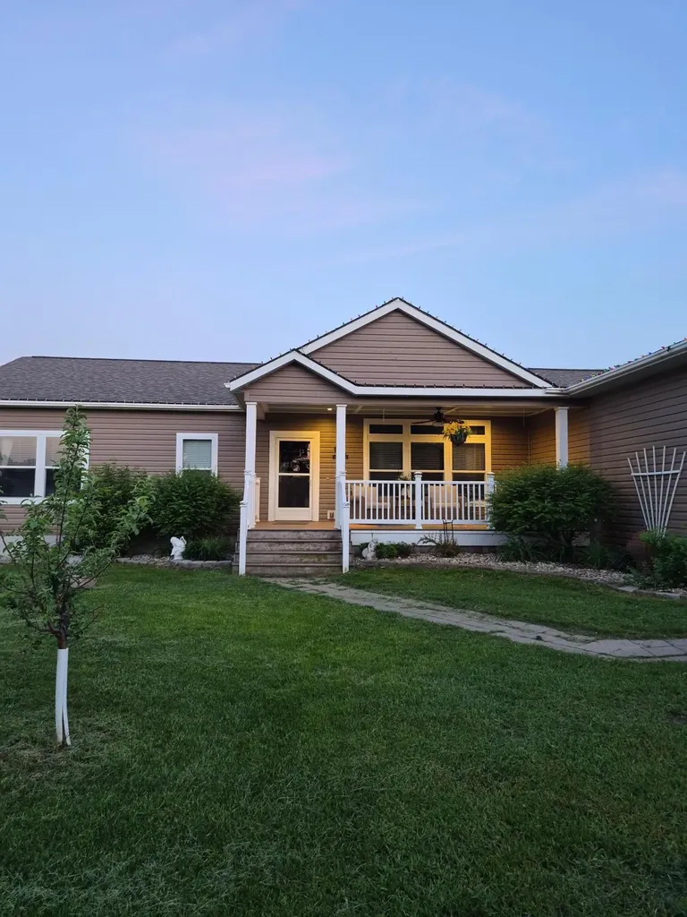 768 6th Avenue Walcott ND 58077