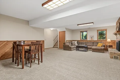 12852 Essex Way Apple Valley MN 55124
