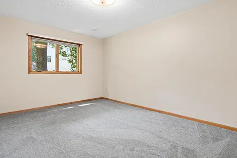 12852 Essex Way Apple Valley MN 55124
