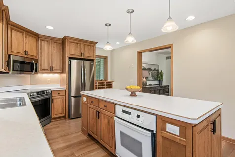 12852 Essex Way Apple Valley MN 55124