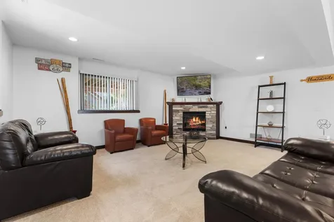 870 Portsmith Drive NW Rochester MN 55901