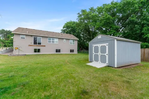 40219 Golden Way North Branch MN 55056