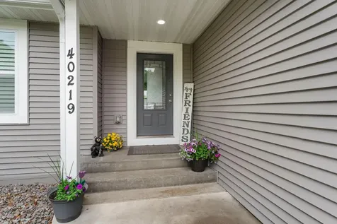 40219 Golden Way North Branch MN 55056