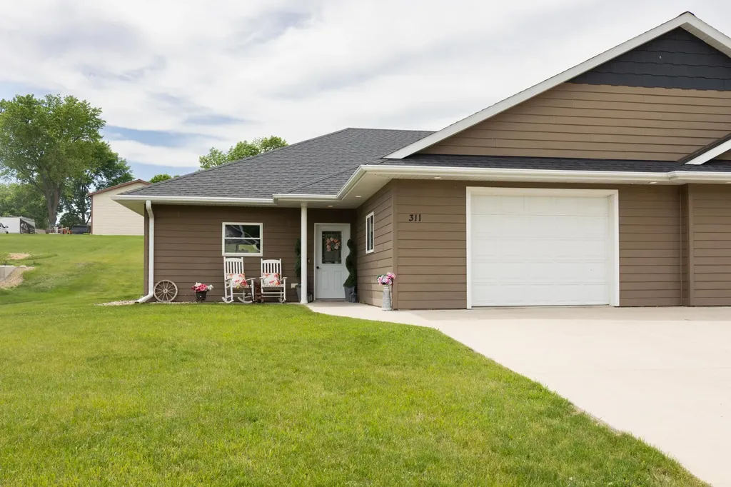 311 Tennessee Avenue Adrian MN 56110