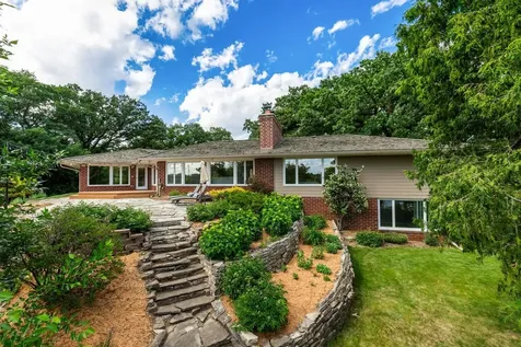 7011 Willow Creek Road Eden Prairie MN 55344