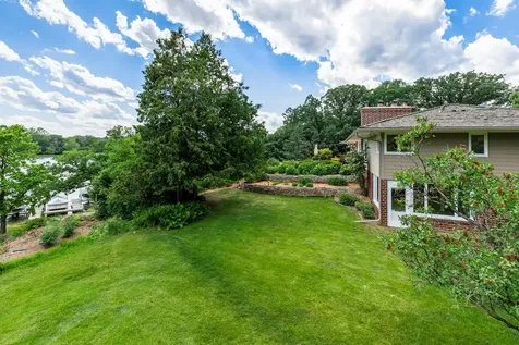 7011 Willow Creek Road Eden Prairie MN 55344