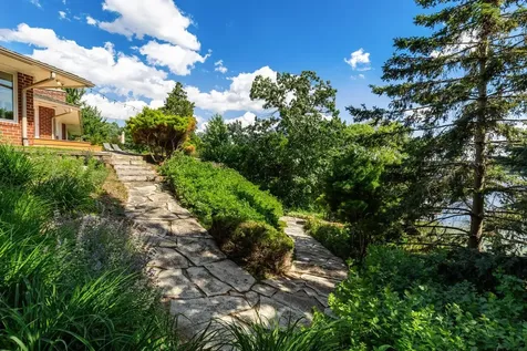 7011 Willow Creek Road Eden Prairie MN 55344