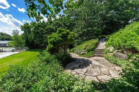 7011 Willow Creek Road Eden Prairie MN 55344