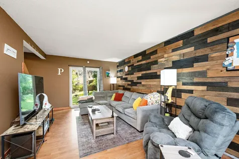 774 Roselawn Avenue E Maplewood MN 55117