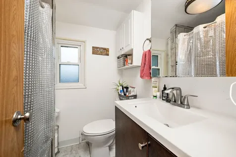 774 Roselawn Avenue E Maplewood MN 55117