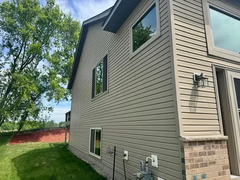 7442 Large Avenue NE Albertville MN 55301