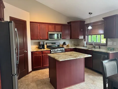 7442 Large Avenue NE Albertville MN 55301