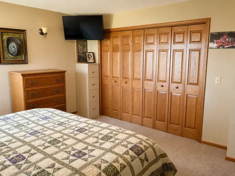 905 Main Street N Renville MN 56284