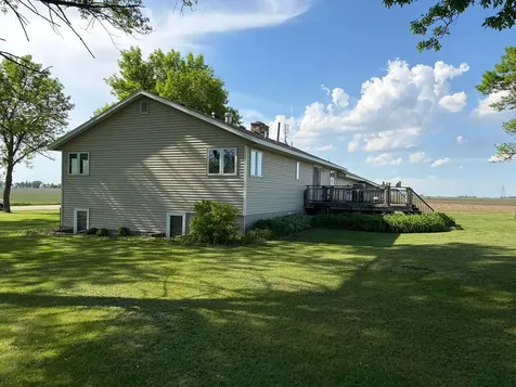 905 Main Street N Renville MN 56284