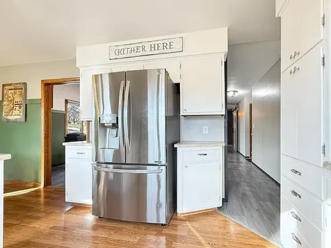979 S Prairie Avenue Fairmont MN 56031