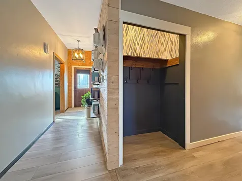 979 S Prairie Avenue Fairmont MN 56031