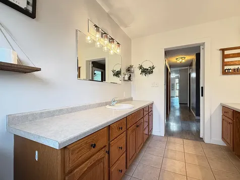 979 S Prairie Avenue Fairmont MN 56031