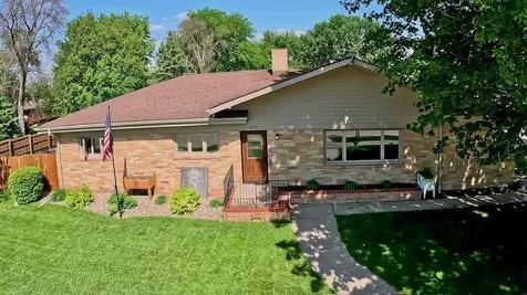 979 S Prairie Avenue Fairmont MN 56031