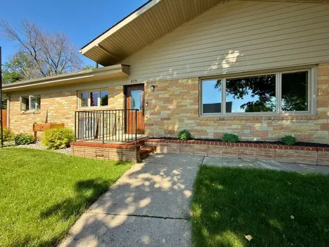 979 S Prairie Avenue Fairmont MN 56031