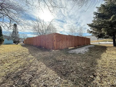 979 S Prairie Avenue Fairmont MN 56031