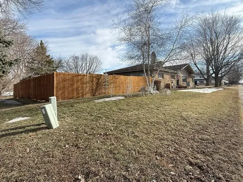 979 S Prairie Avenue Fairmont MN 56031