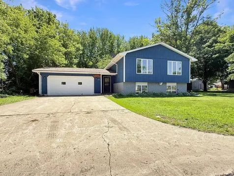 513 E Ciro Street Truman MN 56088