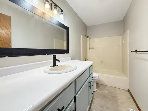 513 E Ciro Street Truman MN 56088