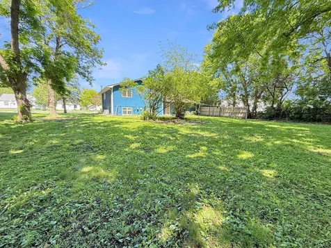 513 E Ciro Street Truman MN 56088