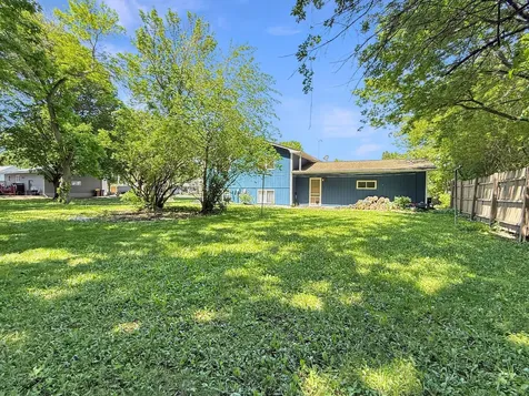 513 E Ciro Street Truman MN 56088