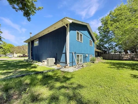 513 E Ciro Street Truman MN 56088
