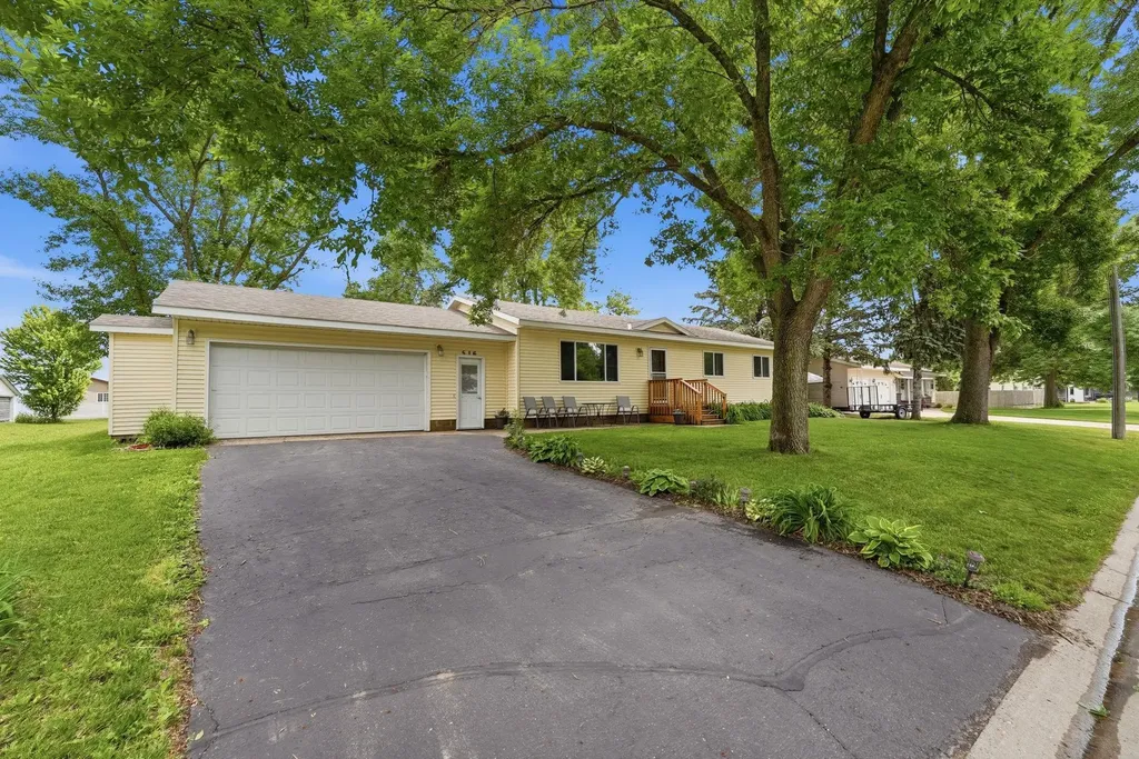 516 Nelson Avenue Belgrade MN 56312