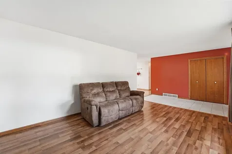 516 Nelson Avenue Belgrade MN 56312