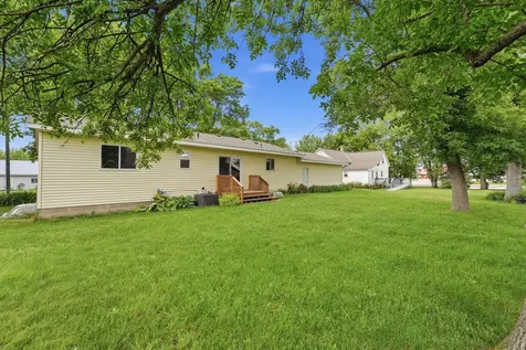 516 Nelson Avenue Belgrade MN 56312