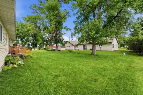 516 Nelson Avenue Belgrade MN 56312