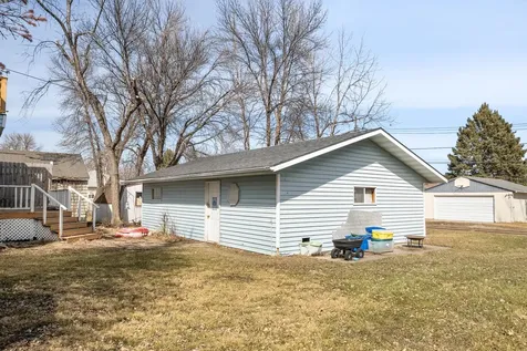 122 4th Avenue NE Mayville ND 58257