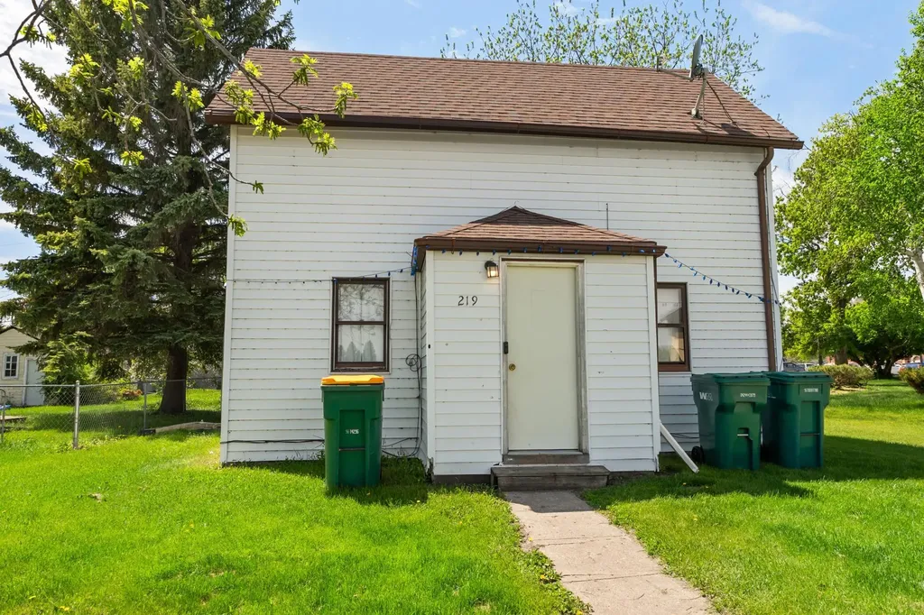 219 5th Avenue NE Mayville ND 58257