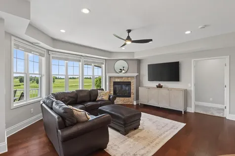 1171 Gallery Lane Chaska MN 55318
