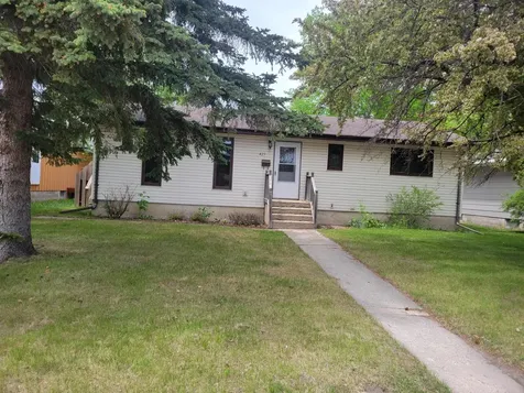 425 Spruce Avenue S Thief River Falls MN 56701