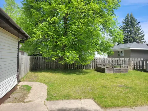 425 Spruce Avenue S Thief River Falls MN 56701