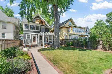 1028 Ashland Avenue Saint Paul MN 55104