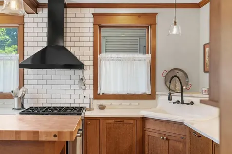 1028 Ashland Avenue Saint Paul MN 55104
