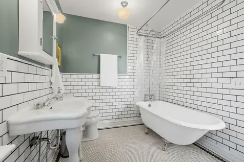 1028 Ashland Avenue Saint Paul MN 55104