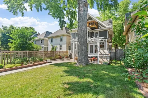 1028 Ashland Avenue Saint Paul MN 55104