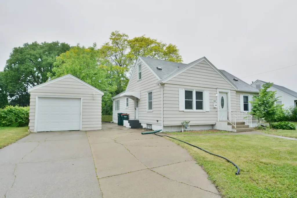 4522 Chatham Road NE Columbia Heights MN 55421