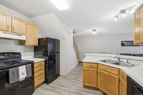 8426 Copperfield Way Inver Grove Heights MN 55076