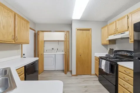 8426 Copperfield Way Inver Grove Heights MN 55076