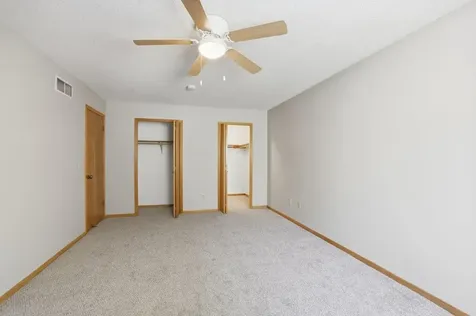 8426 Copperfield Way Inver Grove Heights MN 55076