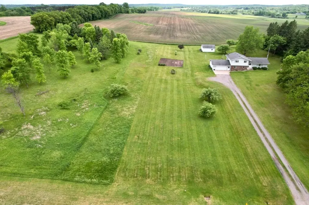 18827 County Road 17 Holdingford MN 56340
