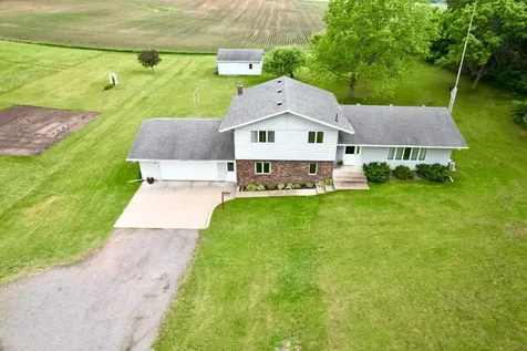 18827 County Road 17 Holdingford MN 56340