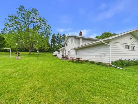 18827 County Road 17 Holdingford MN 56340